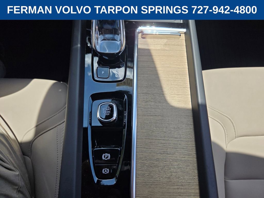 New 2026 Volvo XC60 B5 Plus w/ Protection Package Premier AWD/4WD image 28