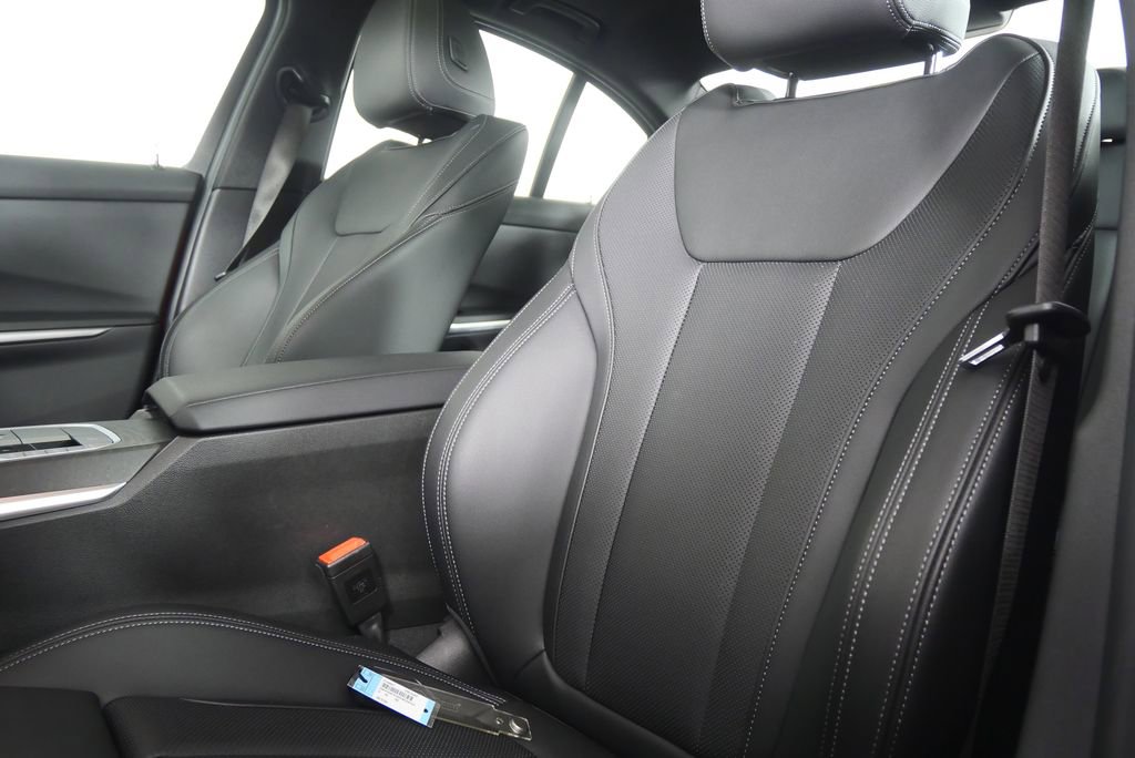 Used 2024 BMW 330i Sedan image 11