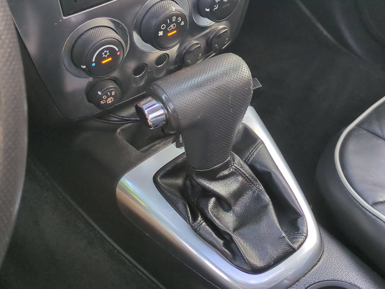 Used 2009 HUMMER H3 Luxury AWD/4WD image 15