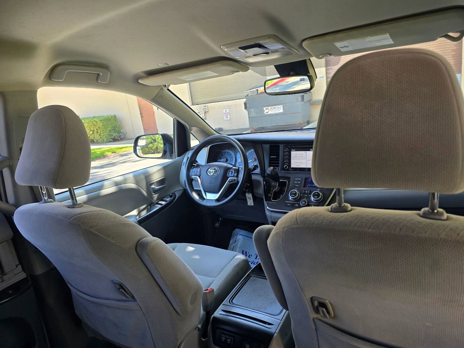 Used 2019 Toyota Sienna LE image 35