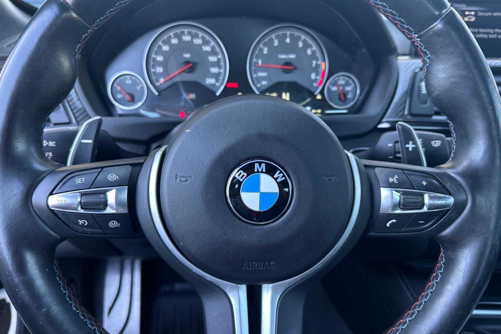 Used 2015 BMW M4 Convertible image 25