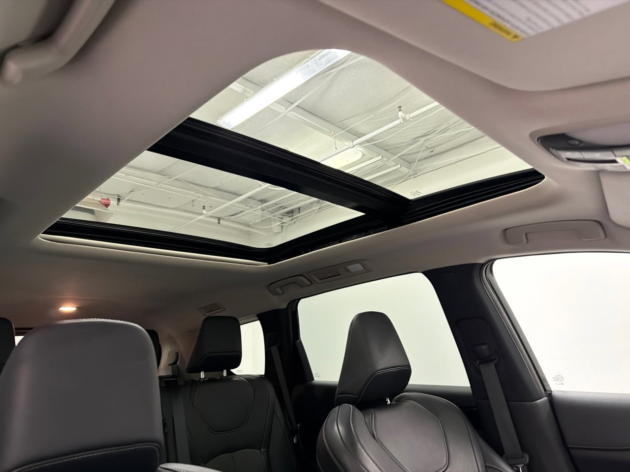 Used 2023 INFINITI QX60 Pure image 13