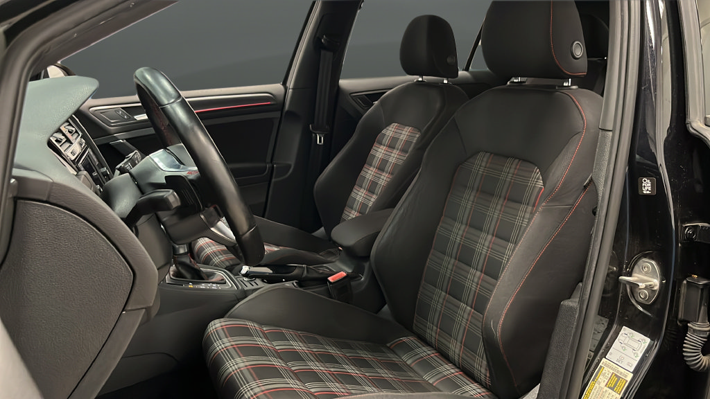 Used 2020 Volkswagen GTI S FWD image 9