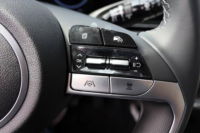 New 2026 Hyundai Elantra Limited FWD image 16