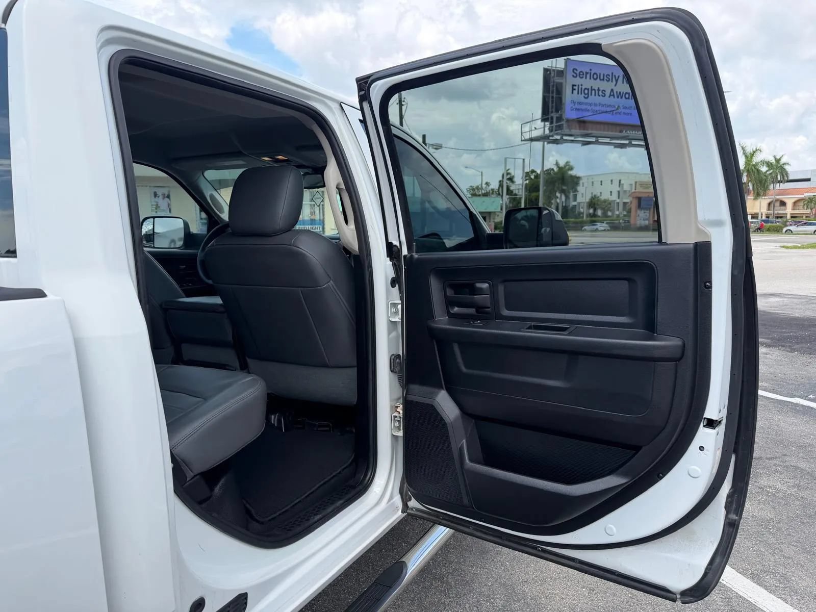 Used 2014 RAM 2500 Tradesman w/ Chrome Appearance Group AWD/4WD image 25