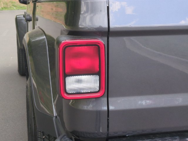 New 2026 Jeep Gladiator Sport AWD/4WD image 21