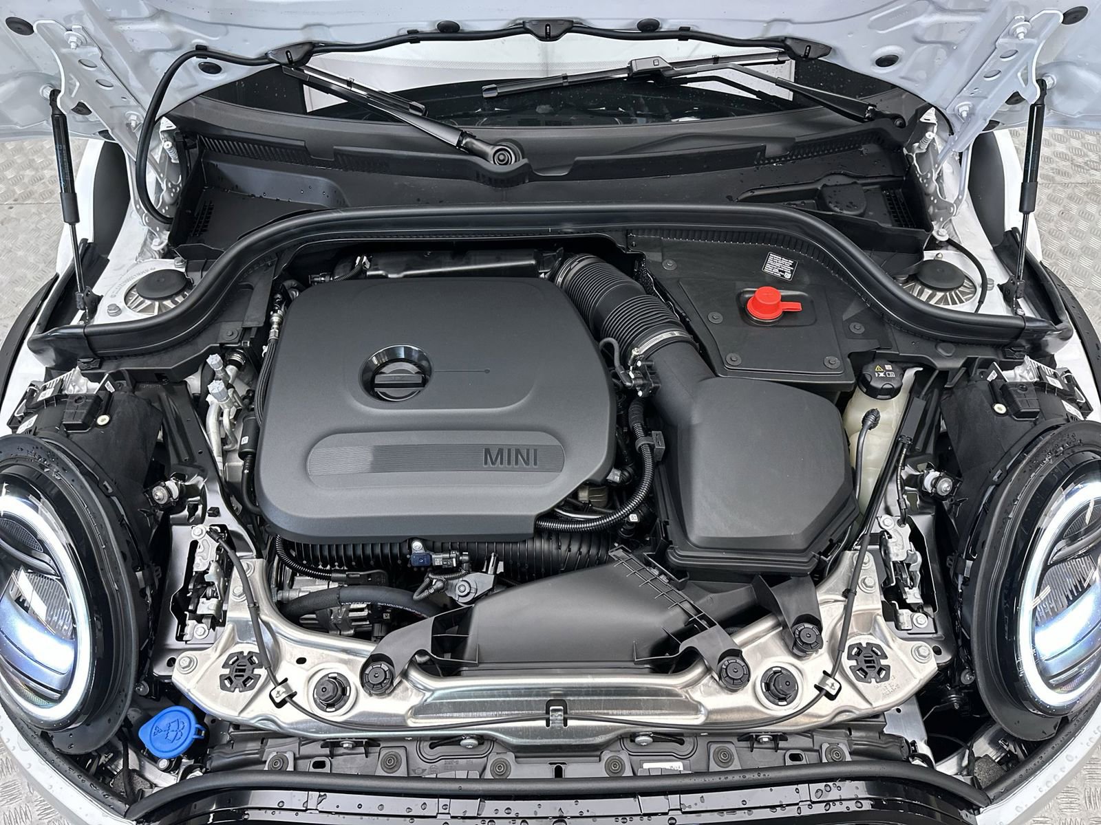New 2026 MINI Cooper 4-Door Hardtop FWD image 28