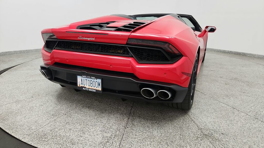 Used 2017 Lamborghini Huracan LP 580-2 RWD image 18
