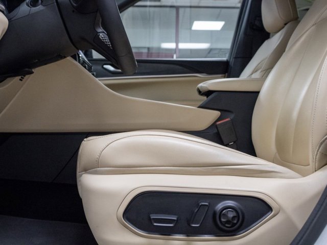 Certified 2023 Jeep Grand Cherokee L Limited w/ Black Appearance Package image 10