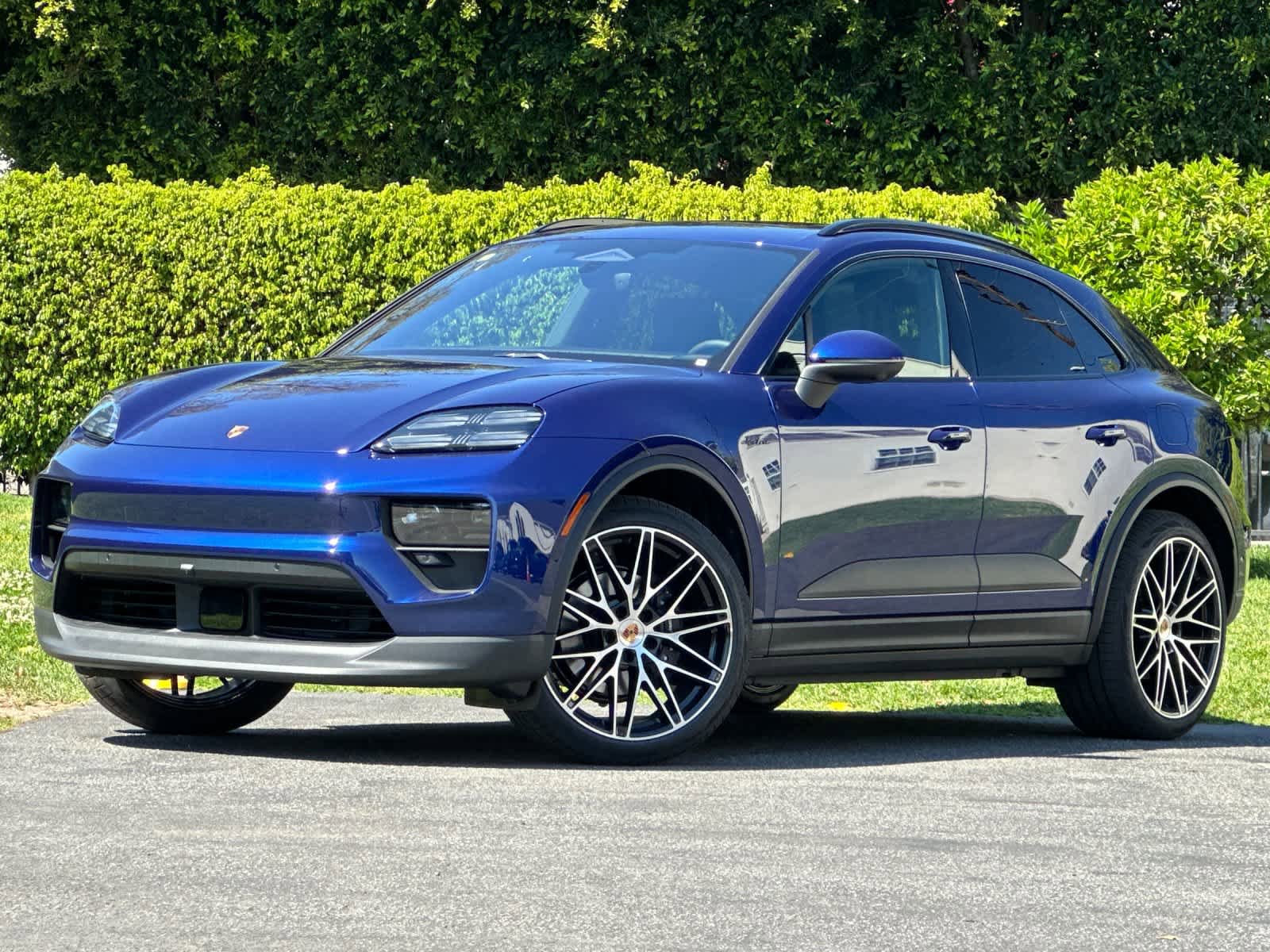 New 2026 Porsche Macan Electric RWD image 1