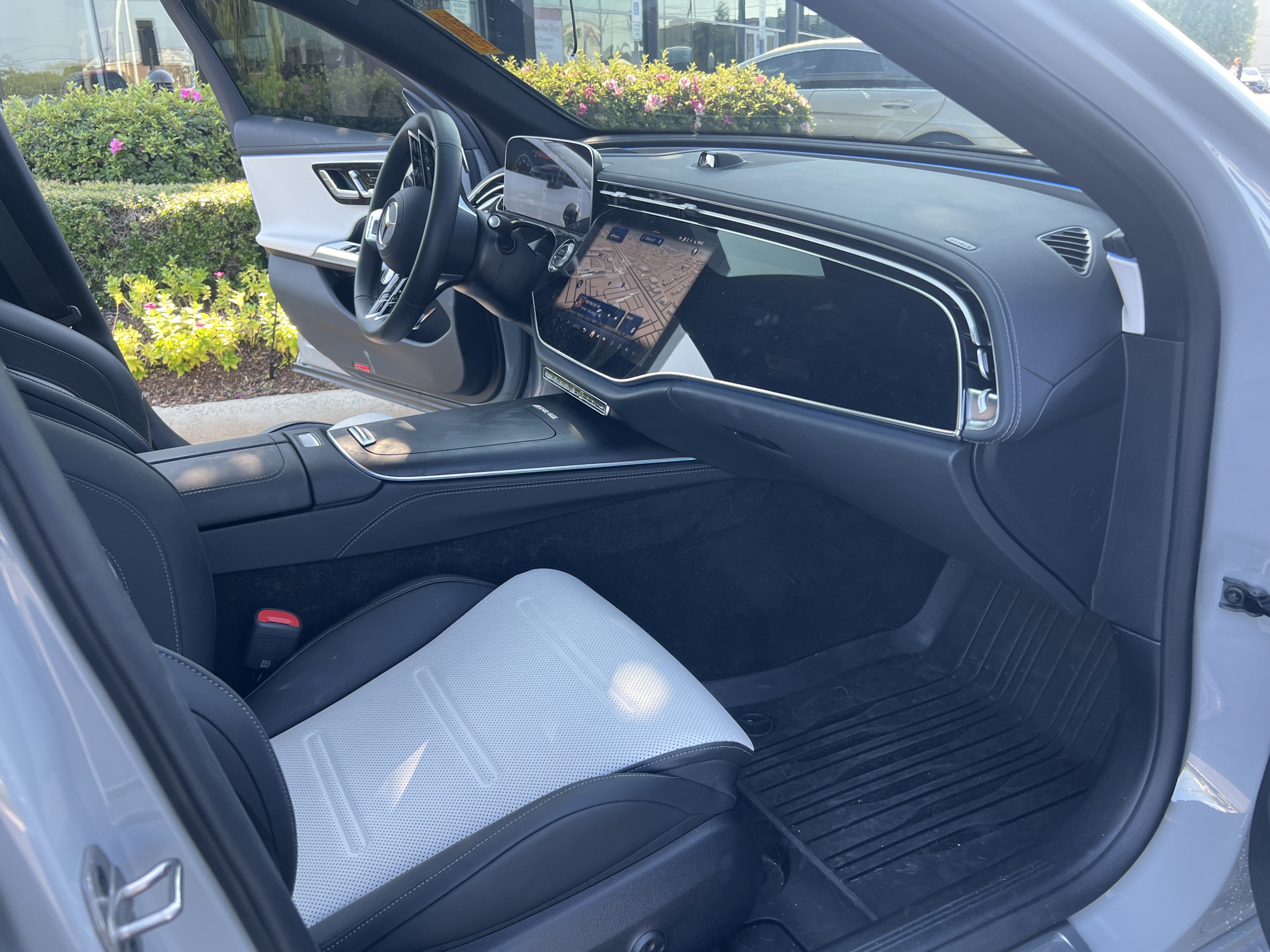 Certified 2026 Mercedes-Benz E 53 AMG e 4MATIC Sedan image 35