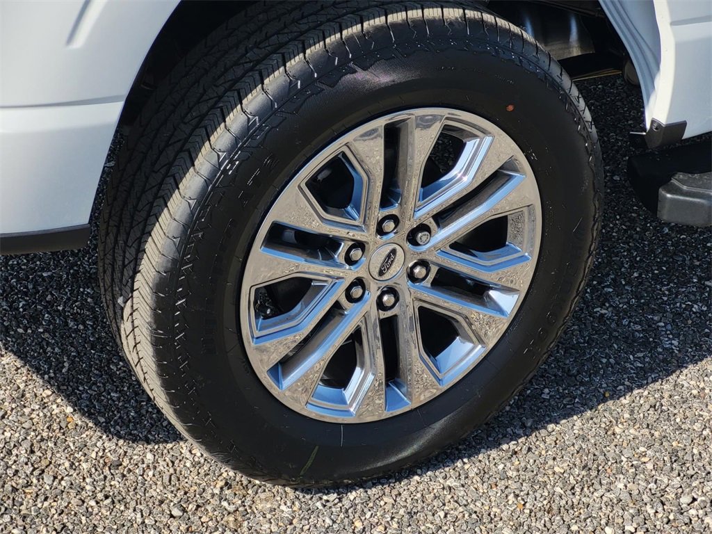 New 2025 Ford F150 Lariat w/ Equipment Group 502A High image 5