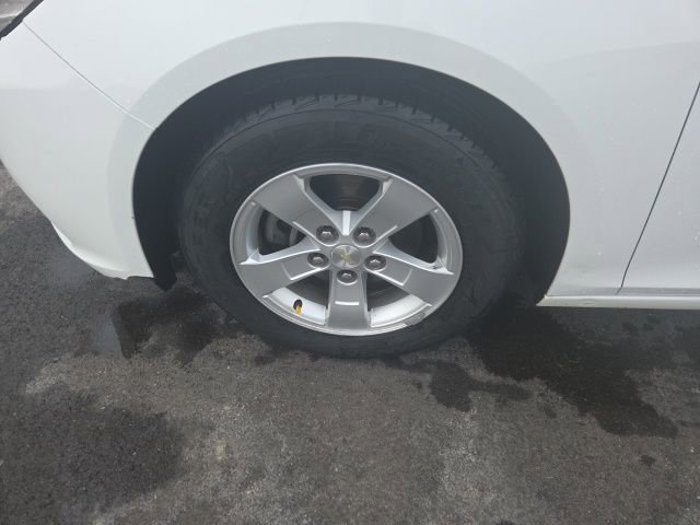 Used 2013 Chevrolet Malibu LS image 12