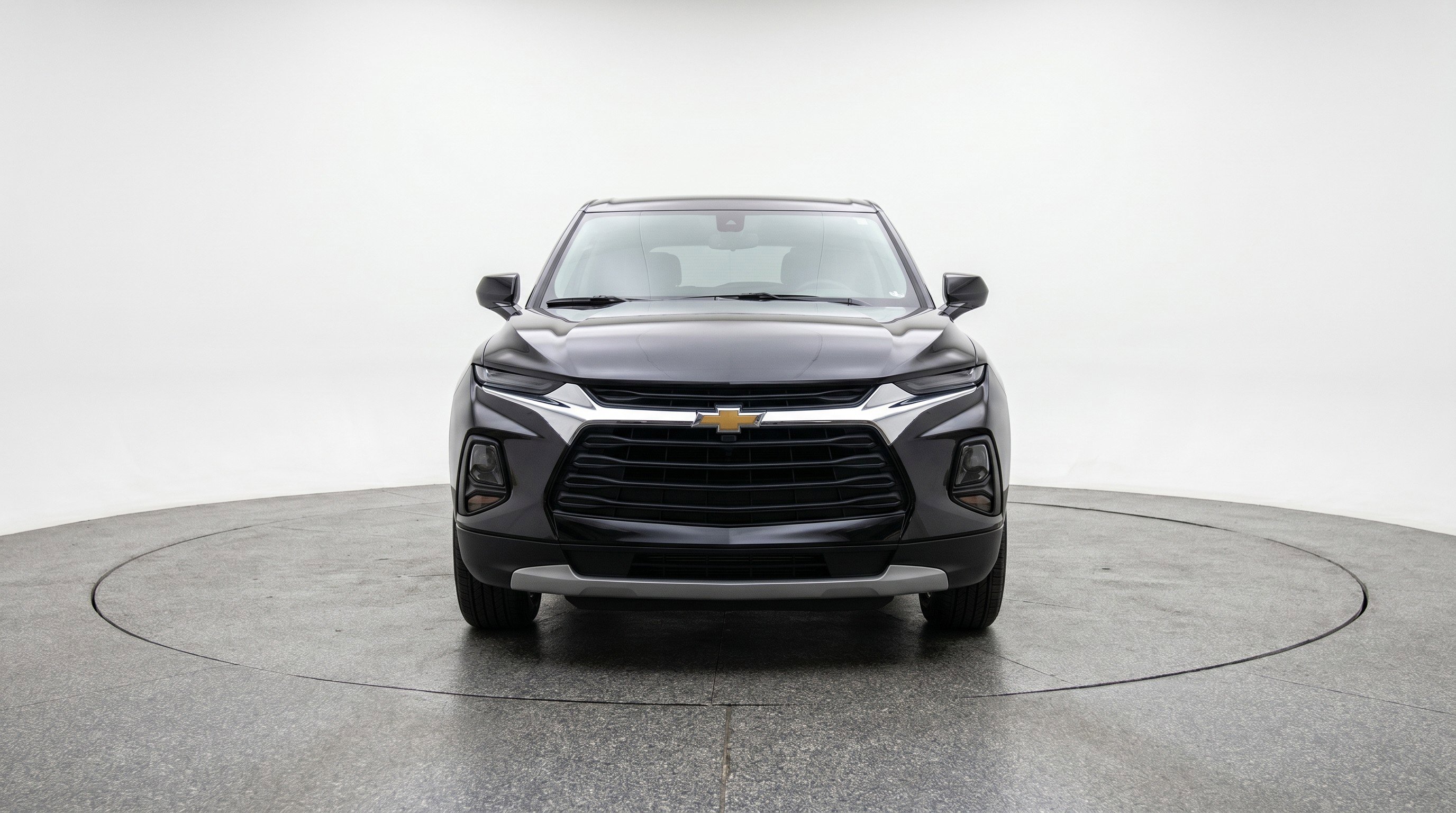 Used 2025 Chevrolet Blazer LT FWD image 2