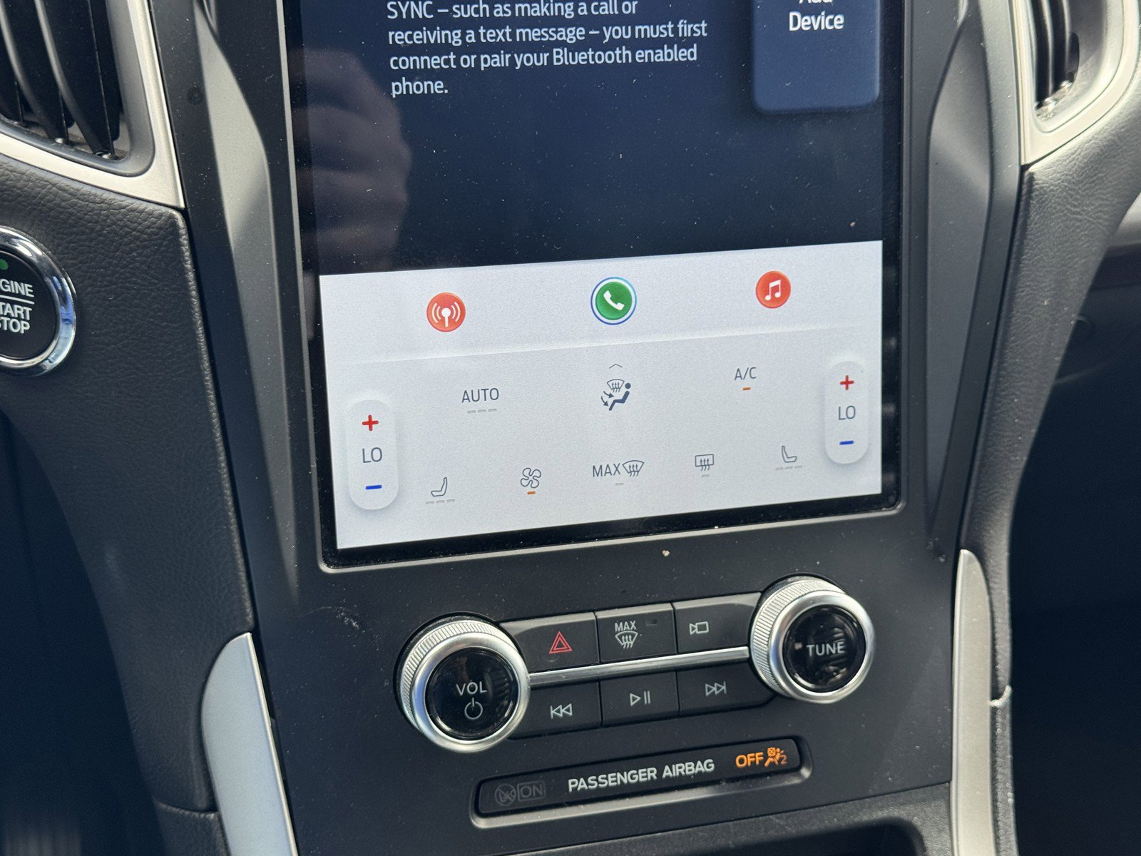 Used 2024 Ford Edge SEL image 17