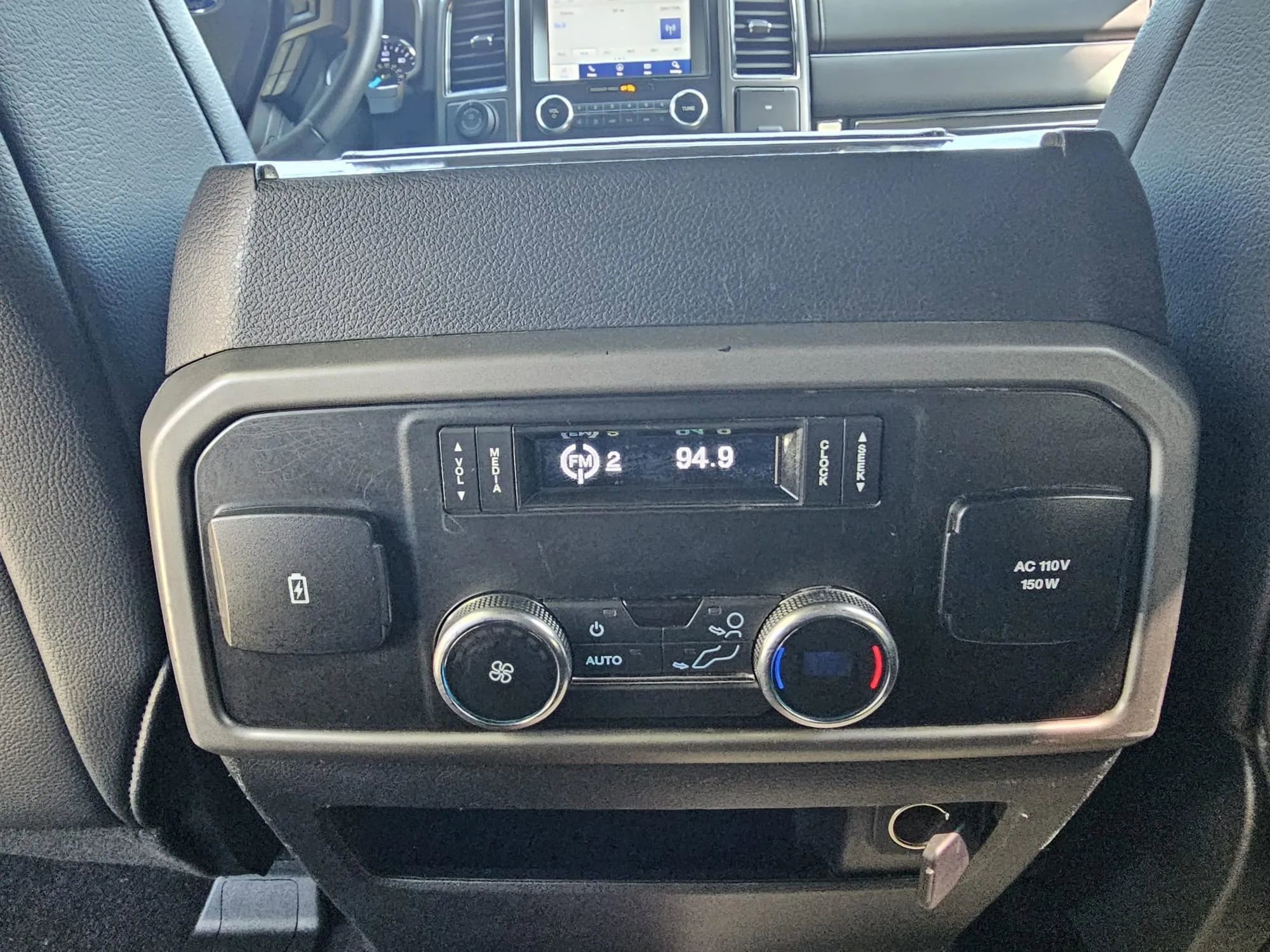 Used 2020 Ford Expedition XLT image 24