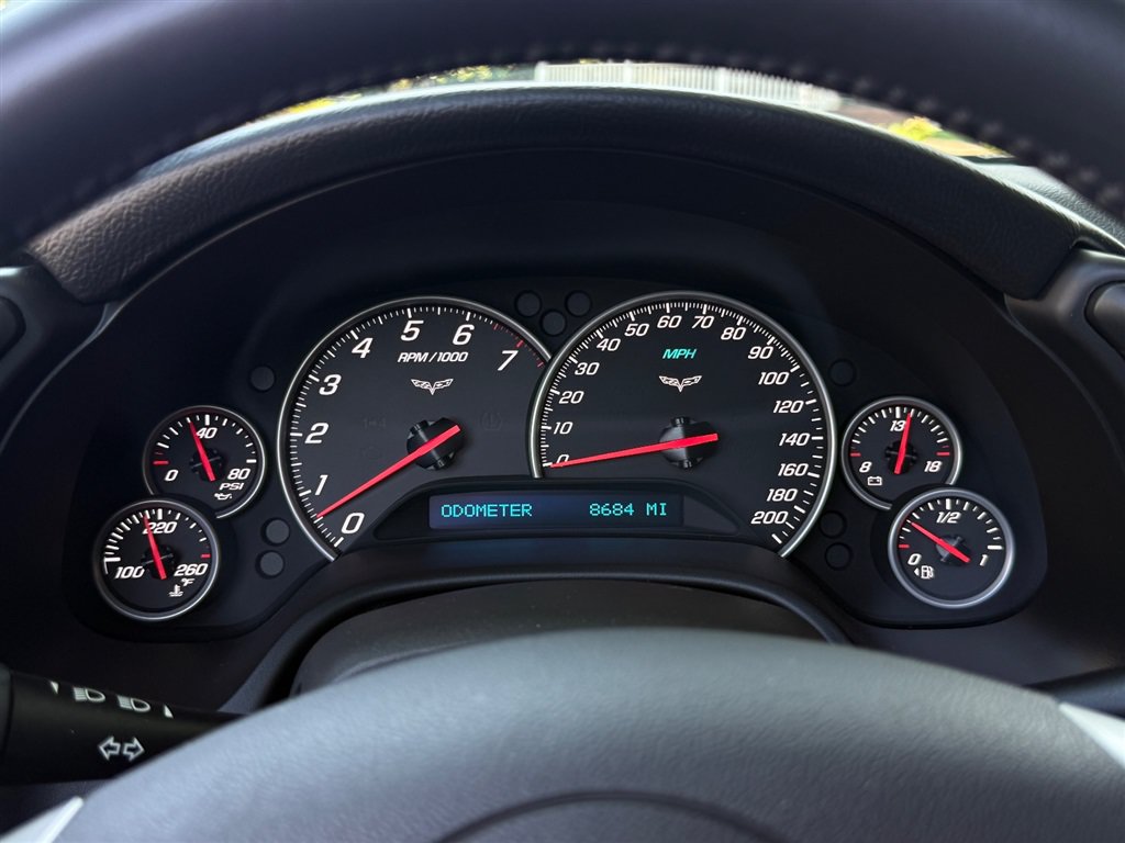 Used 2011 Chevrolet Corvette Grand Sport w/ Preferred Equipment Group RWD image 43