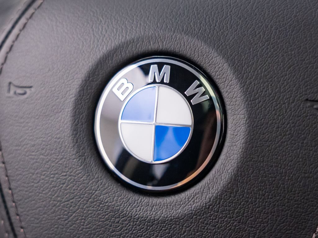 Used 2024 BMW X7 xDrive40i w/ Parking Assistance Package AWD/4WD image 26