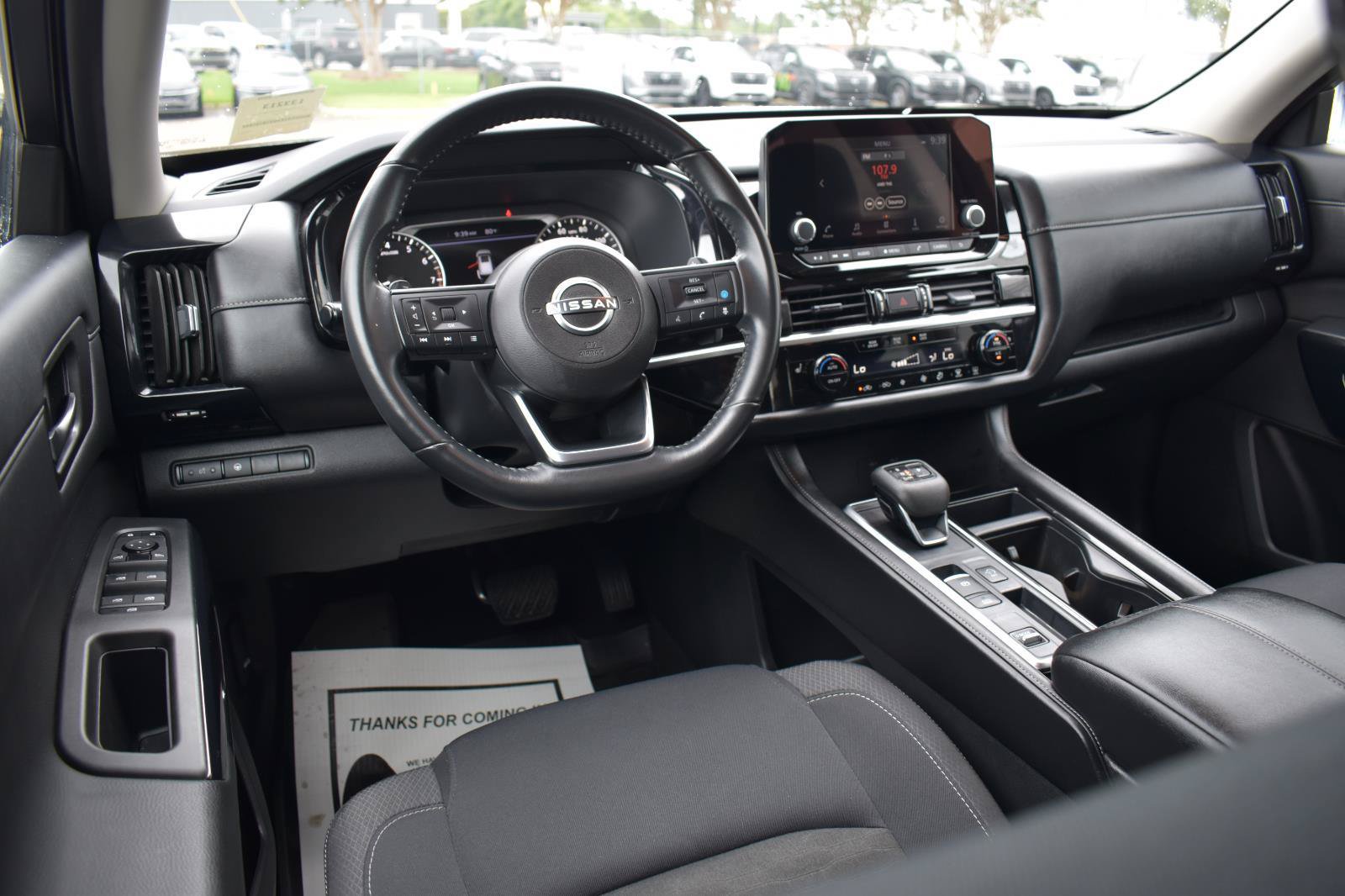 Used 2024 Nissan Pathfinder SV FWD image 30
