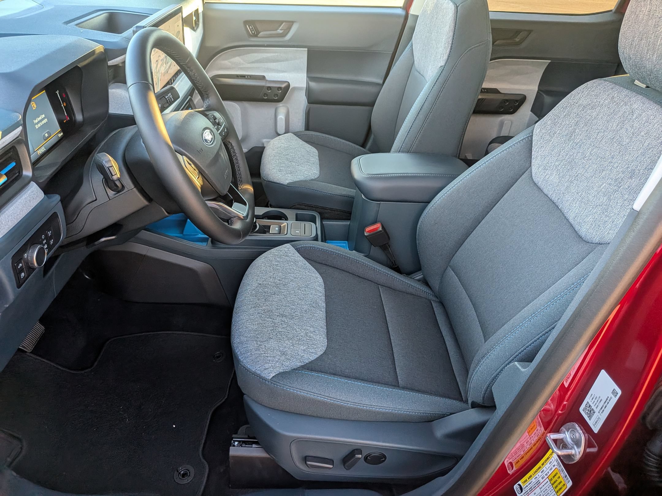 New 2026 Ford Maverick XLT w/ XLT Luxury Package FWD image 16