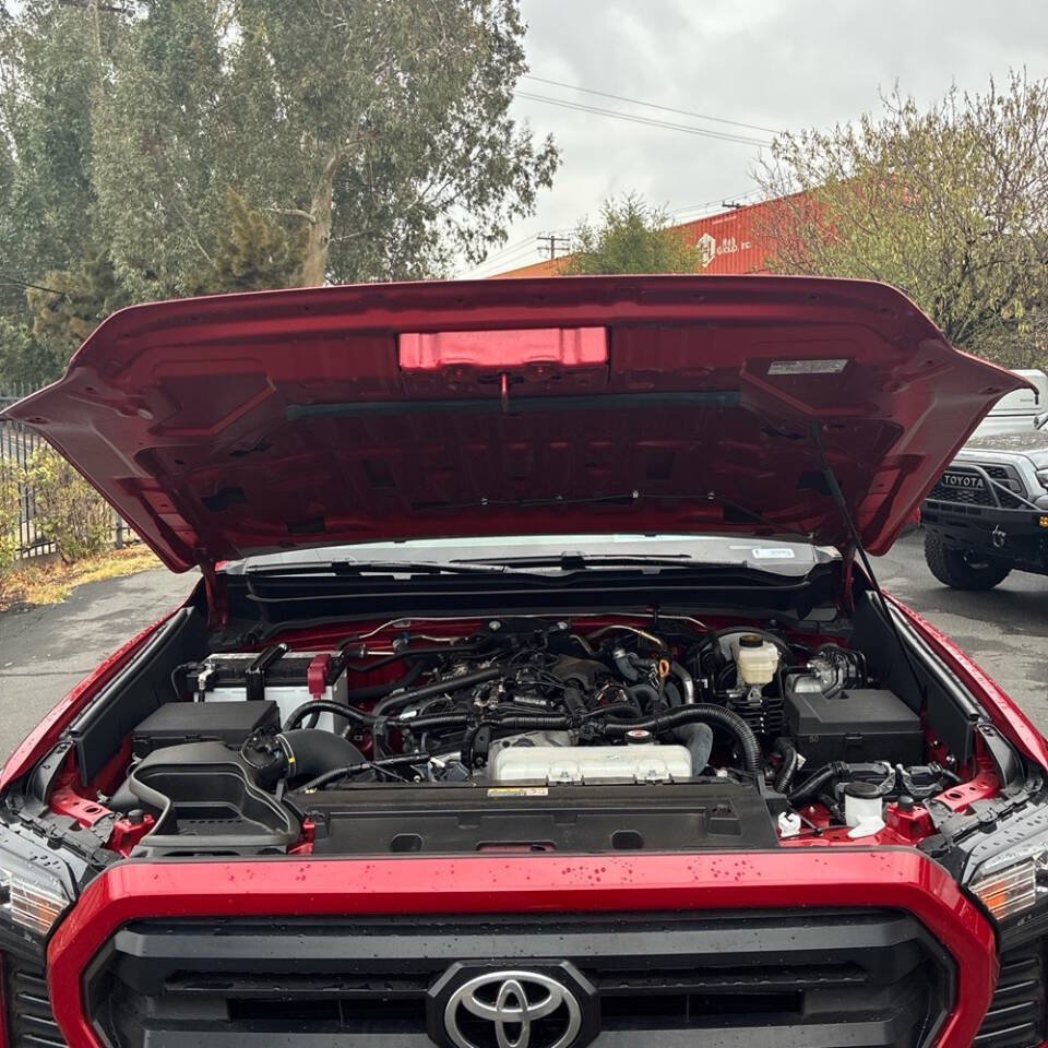 Used 2025 Toyota Tacoma SR5 RWD image 32
