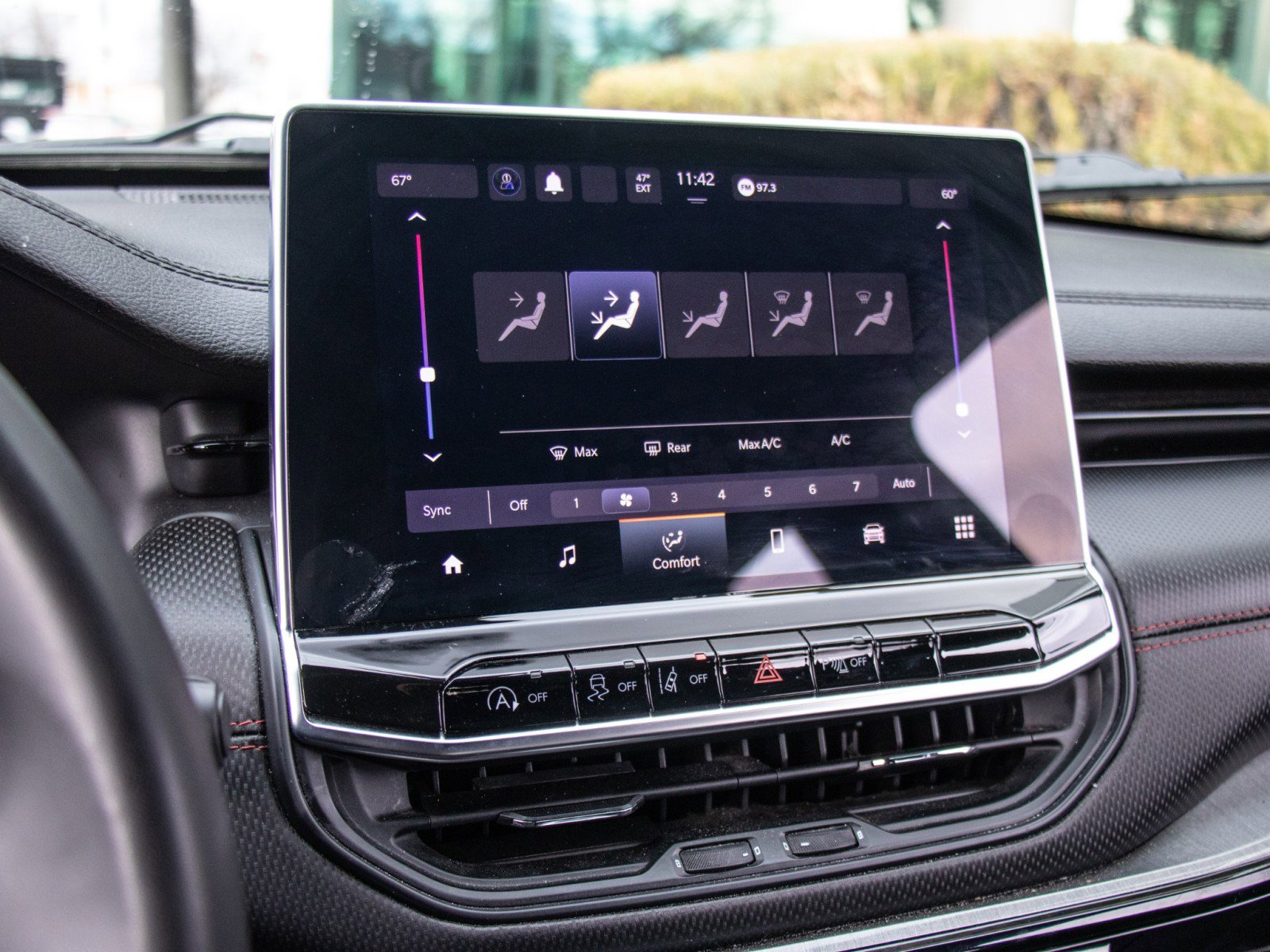 Used 2023 Jeep Compass Trailhawk image 16