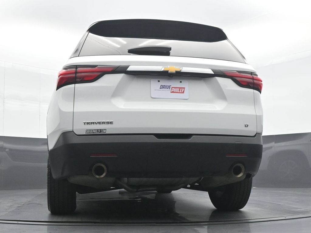 Used 2023 Chevrolet Traverse LT FWD image 29
