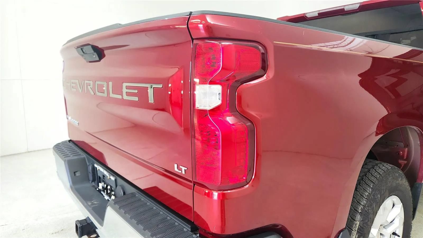 Used 2022 Chevrolet Silverado 1500 LT w/ Z71 Off-Road Package AWD/4WD image 36