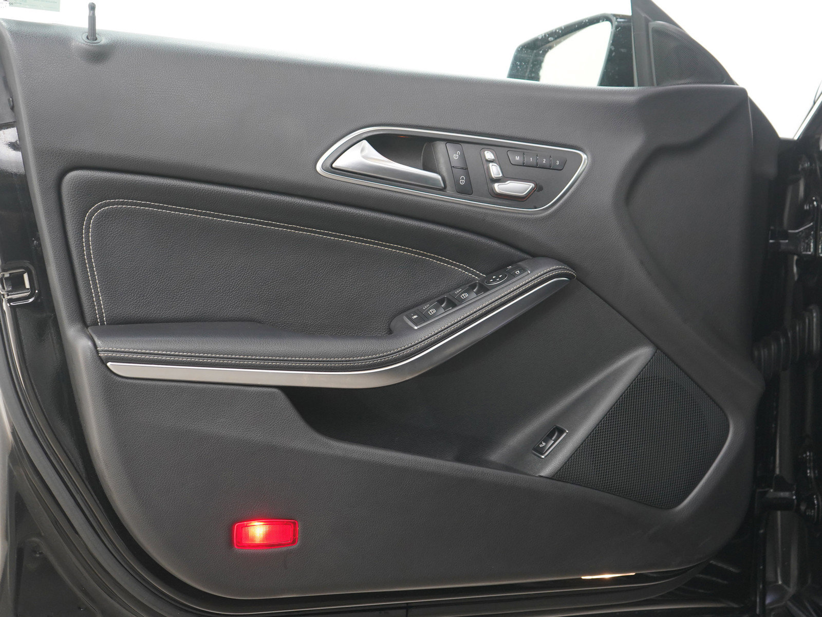 Used 2019 Mercedes-Benz CLA 250 4MATIC image 20