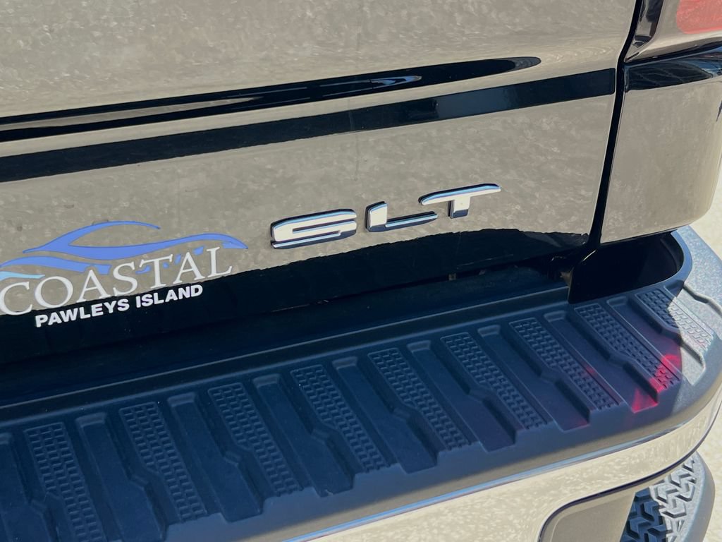 Used 2025 GMC Sierra 1500 SLT AWD/4WD image 29