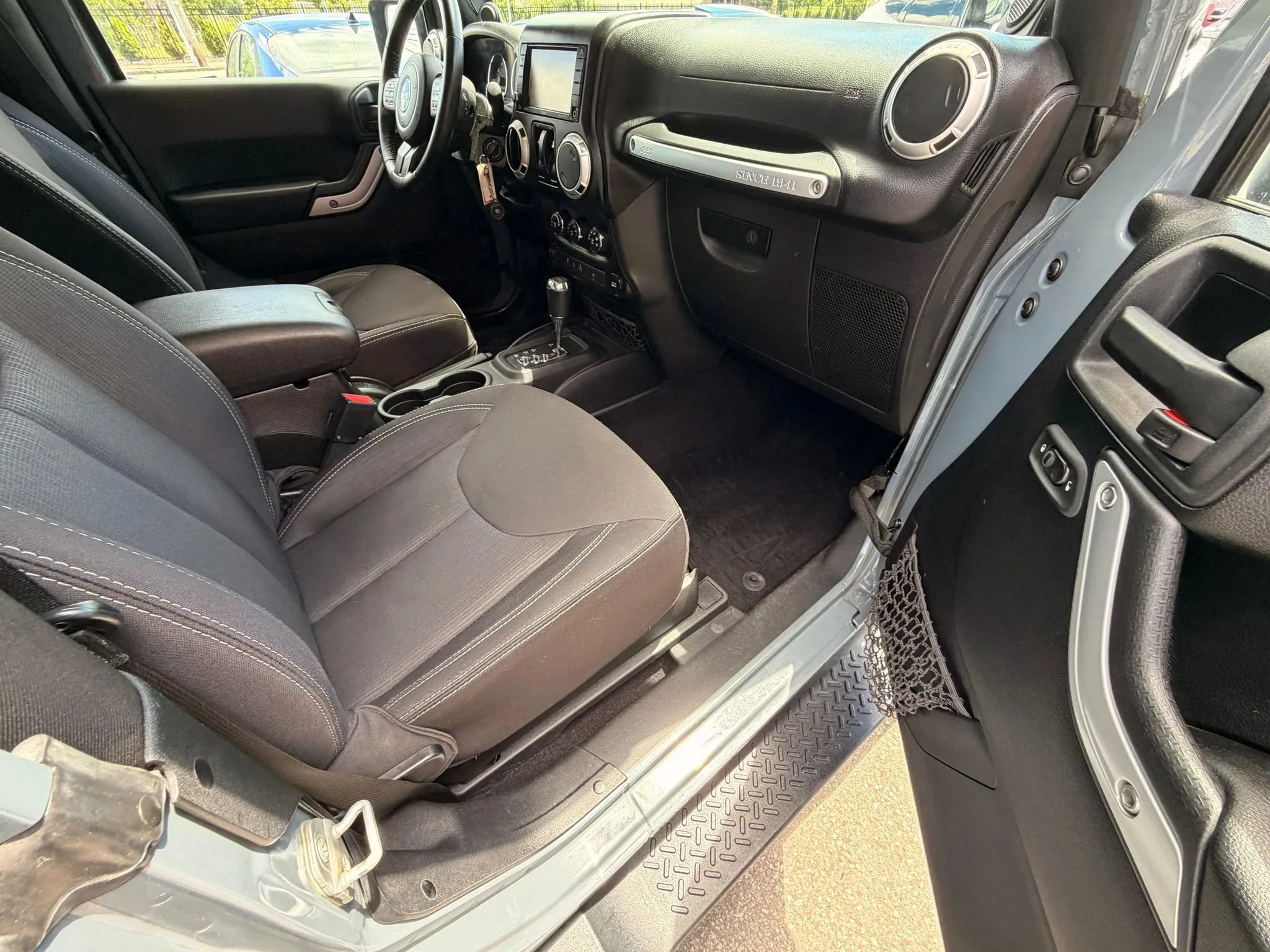 Used 2014 Jeep Wrangler Sahara w/ Connectivity Group AWD/4WD image 15