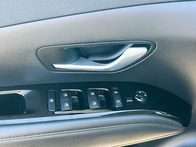 Used 2024 Hyundai Tucson Limited image 18