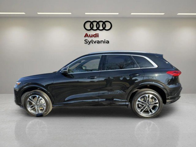 Certified 2025 Audi Q5 Premium w/ Convenience Package image 4
