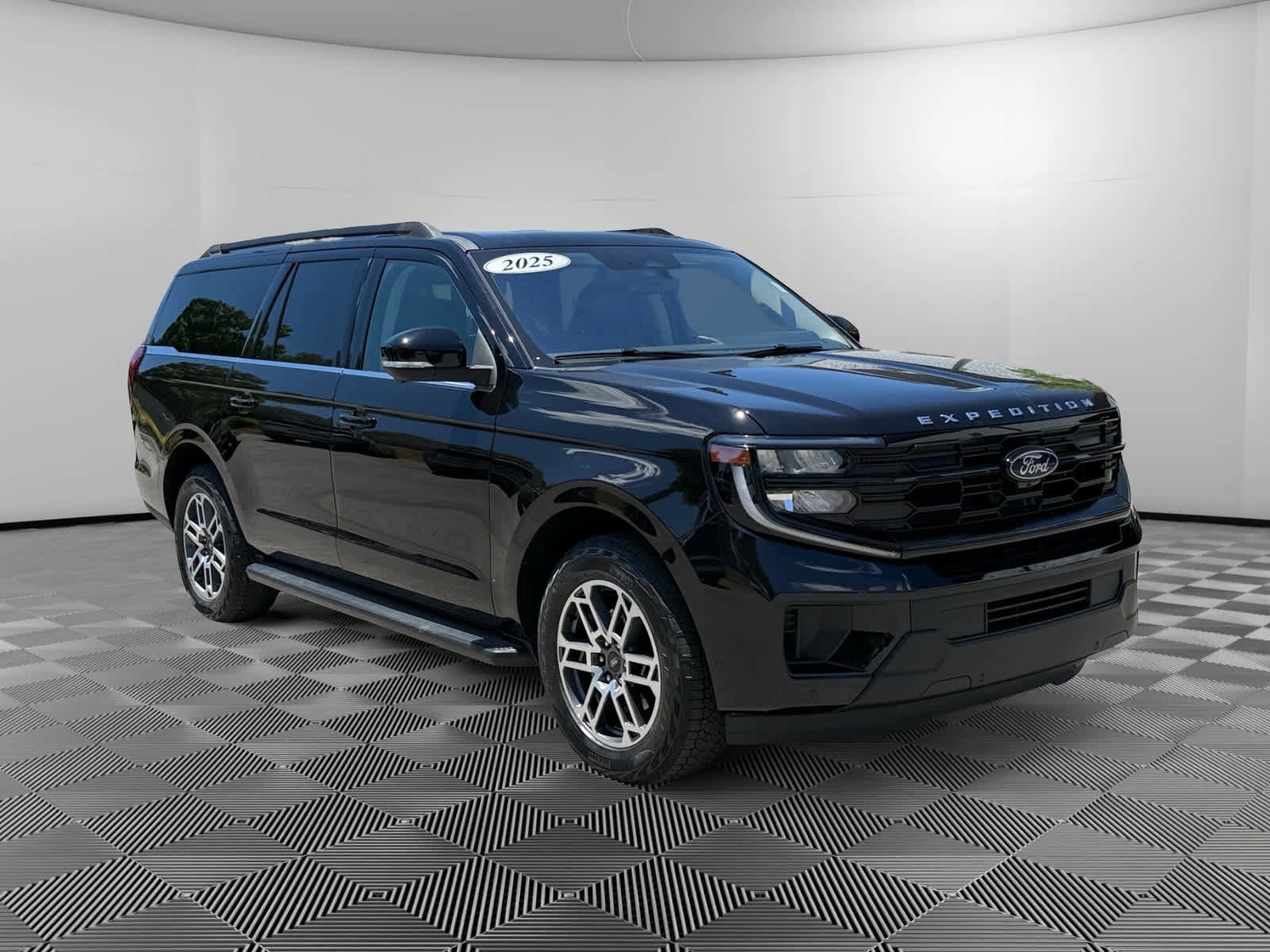 Used 2025 Ford Expedition Max Active AWD/4WD image 7