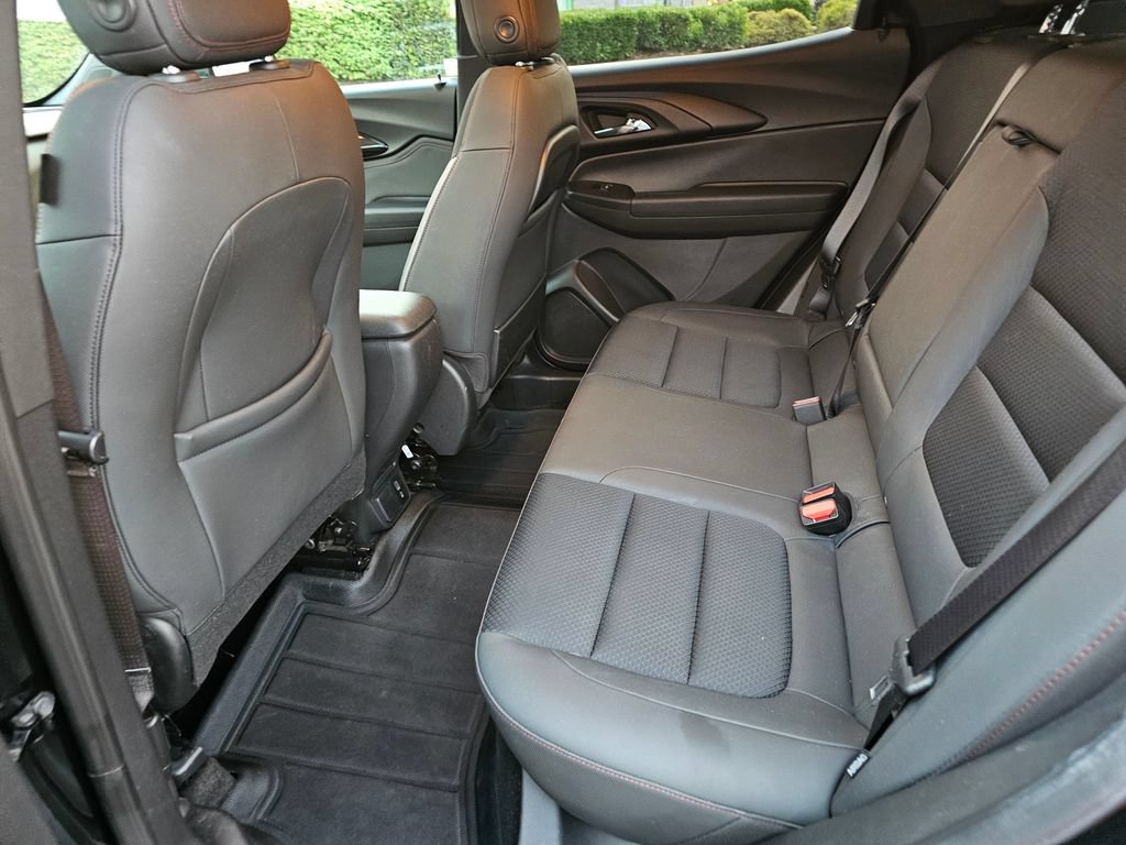 Used 2023 Chevrolet TrailBlazer RS w/ Convenience Package AWD/4WD image 19