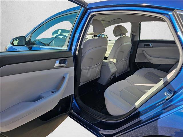 Used 2015 Hyundai Sonata SE image 14