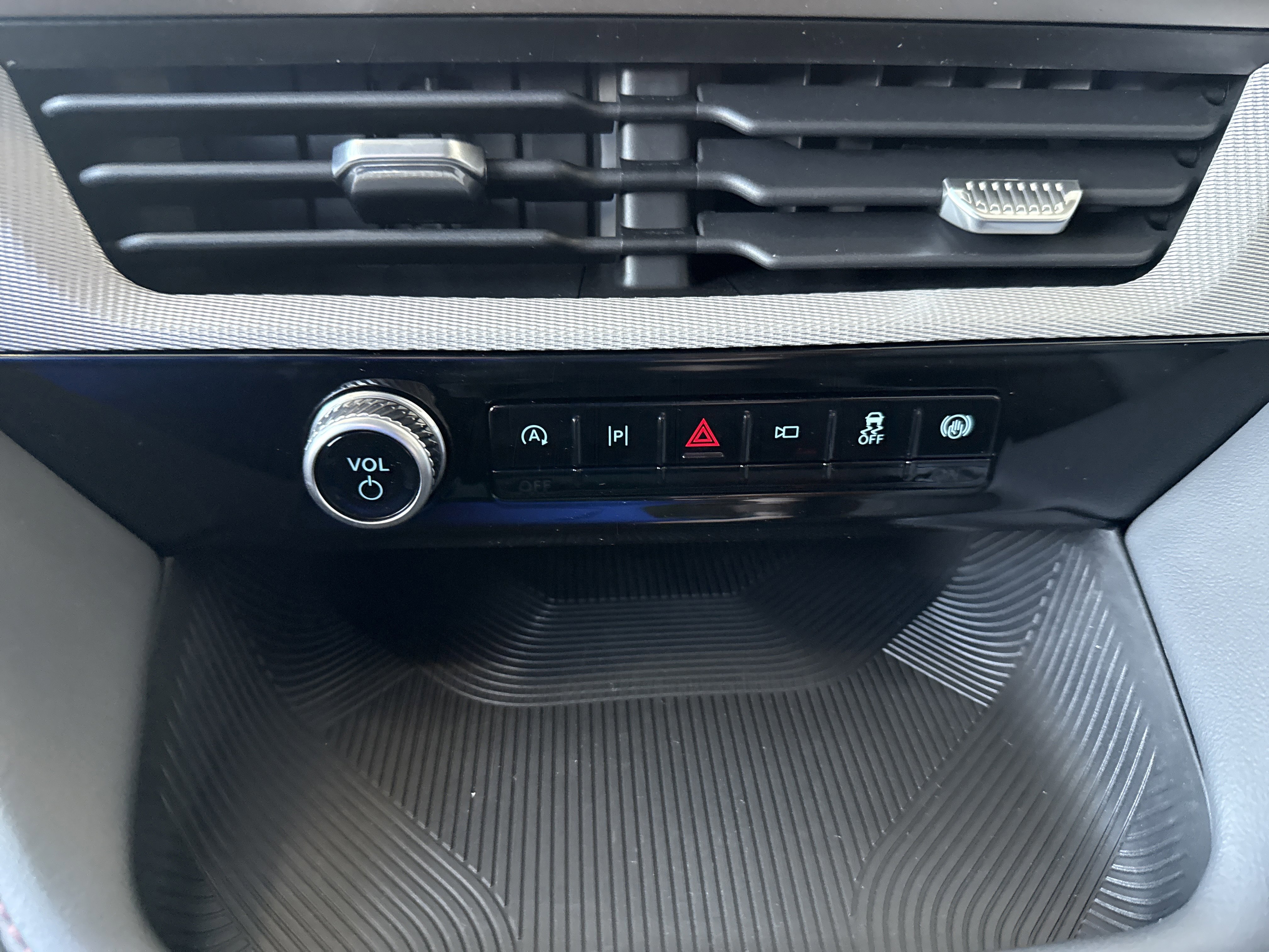 New 2026 Ford Explorer Active w/ Active Comfort Package image 26