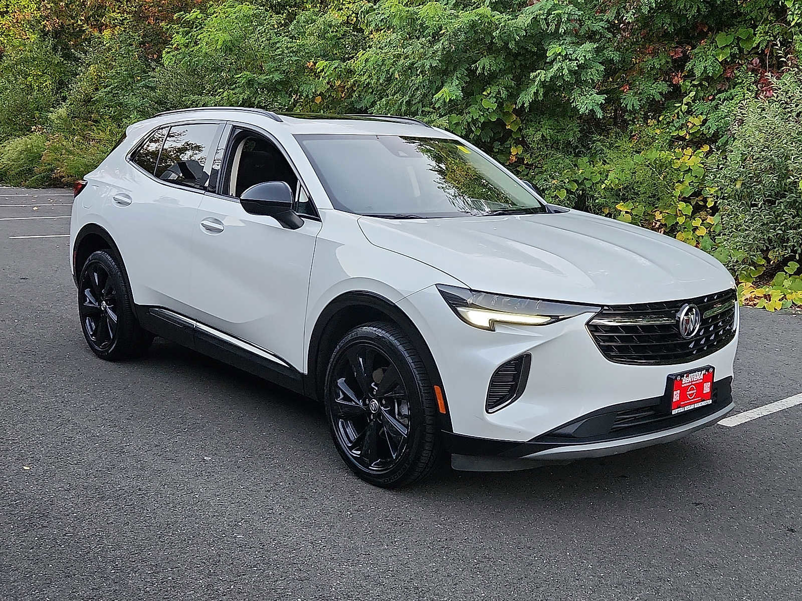 Used 2023 Buick Envision Essence w/ Sport Touring Package image 3