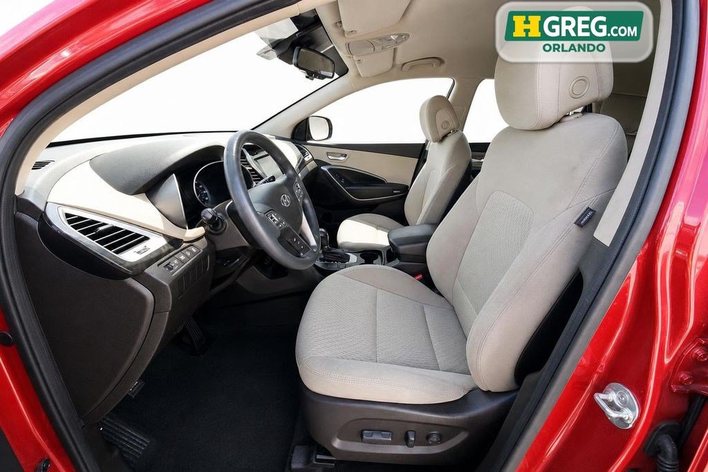 Used 2017 Hyundai Santa Fe SE FWD image 10