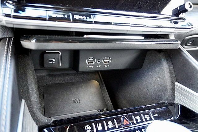 Used 2023 Jeep Wagoneer Series II w/ Premium Group I AWD/4WD image 31