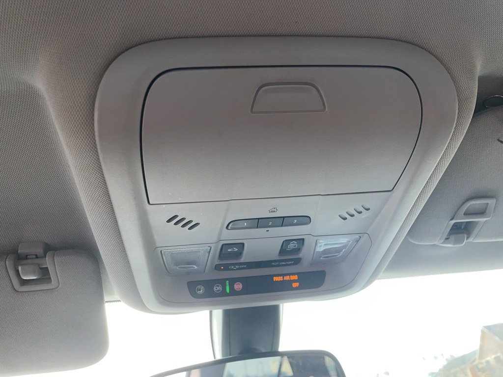 Used 2018 Chevrolet Equinox LT w/ Sun & Infotainment Package image 10