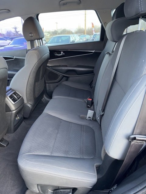 Used 2020 Kia Sorento L image 10