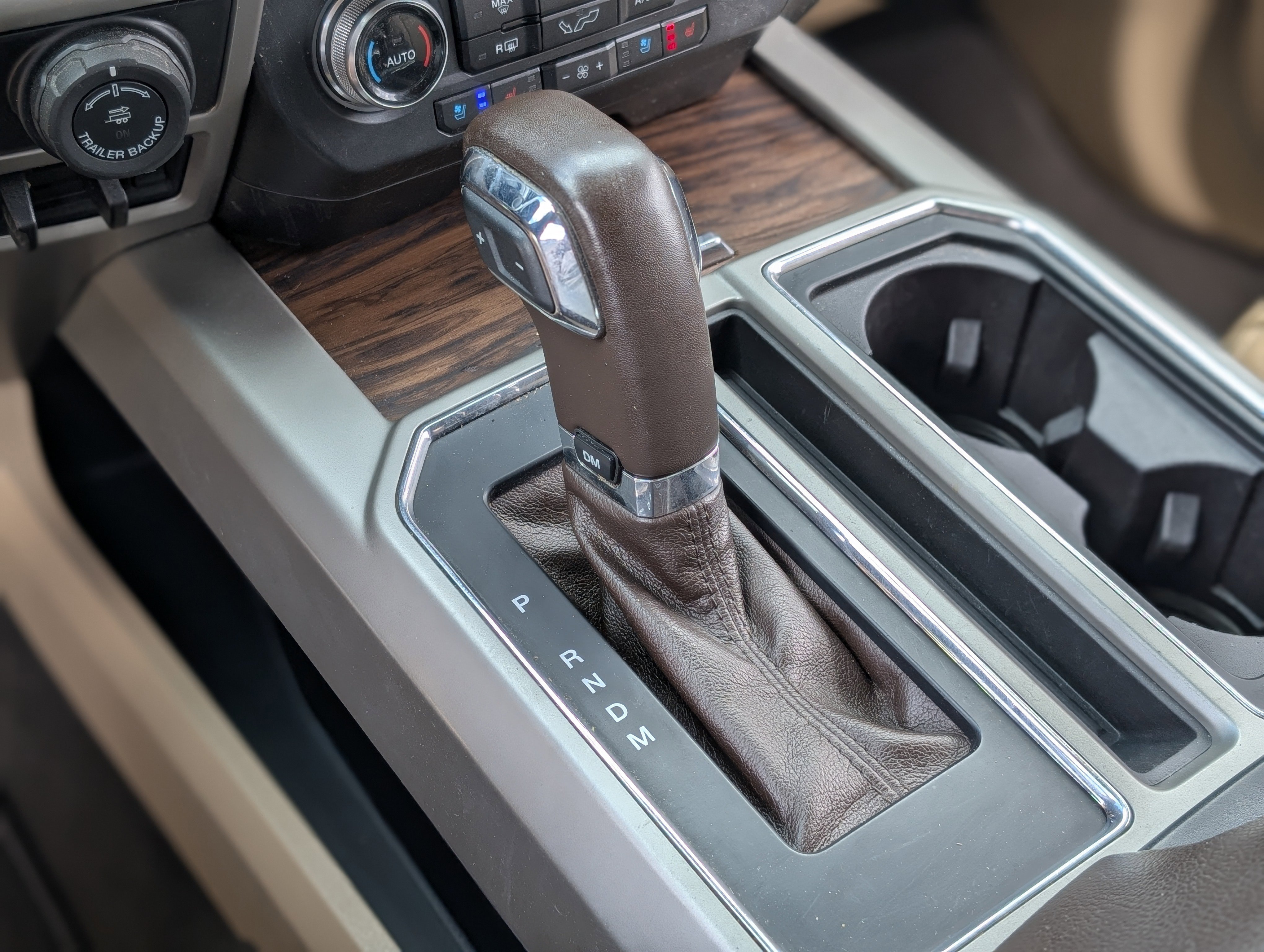 Used 2019 Ford F150 Lariat w/ Equipment Group 502A Luxury image 26