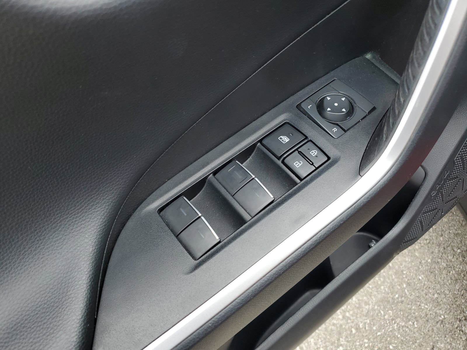 Used 2024 Toyota RAV4 Adventure w/ Convenience Package image 22