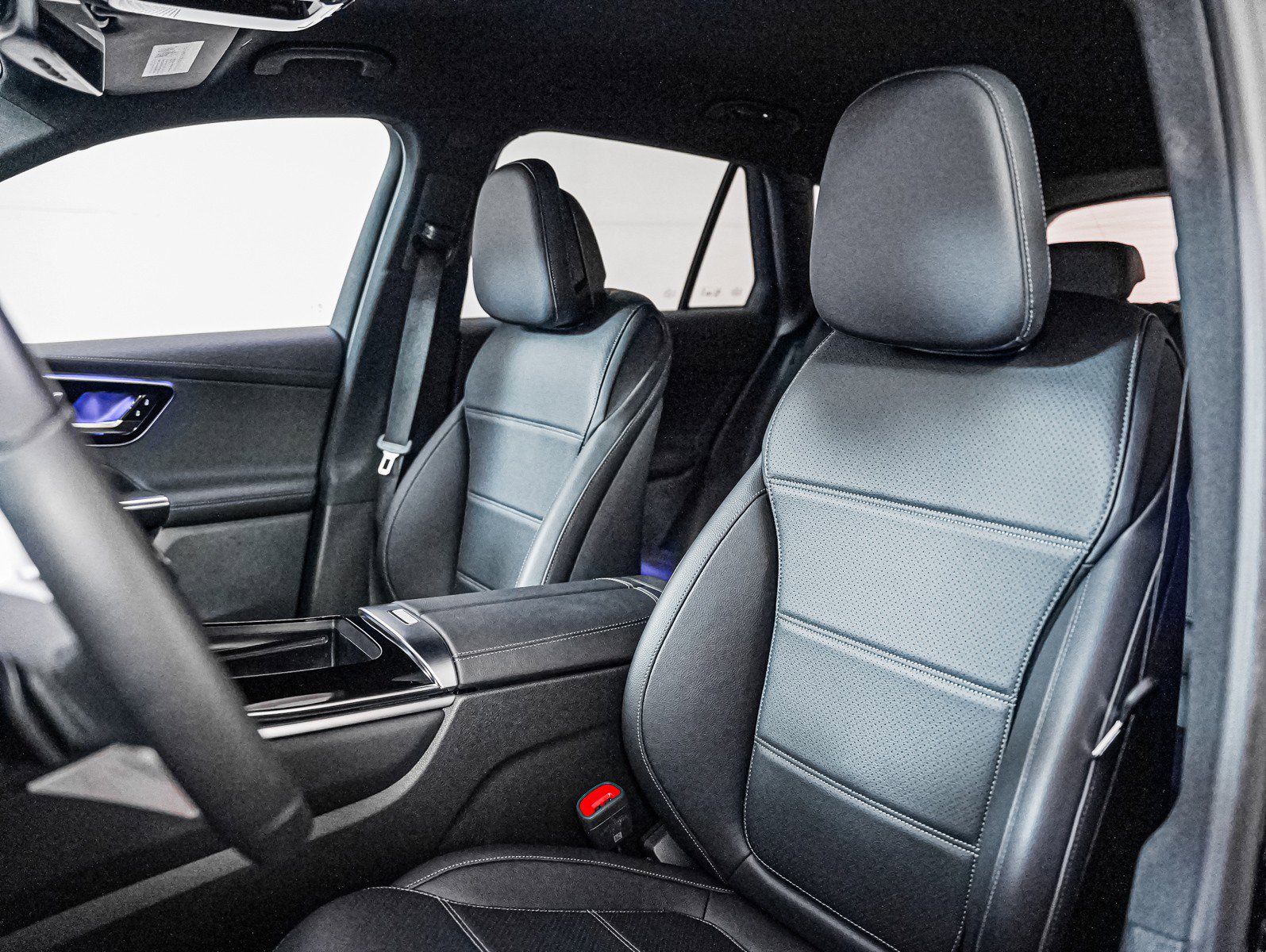 Used 2024 Mercedes-Benz GLC 300 image 8