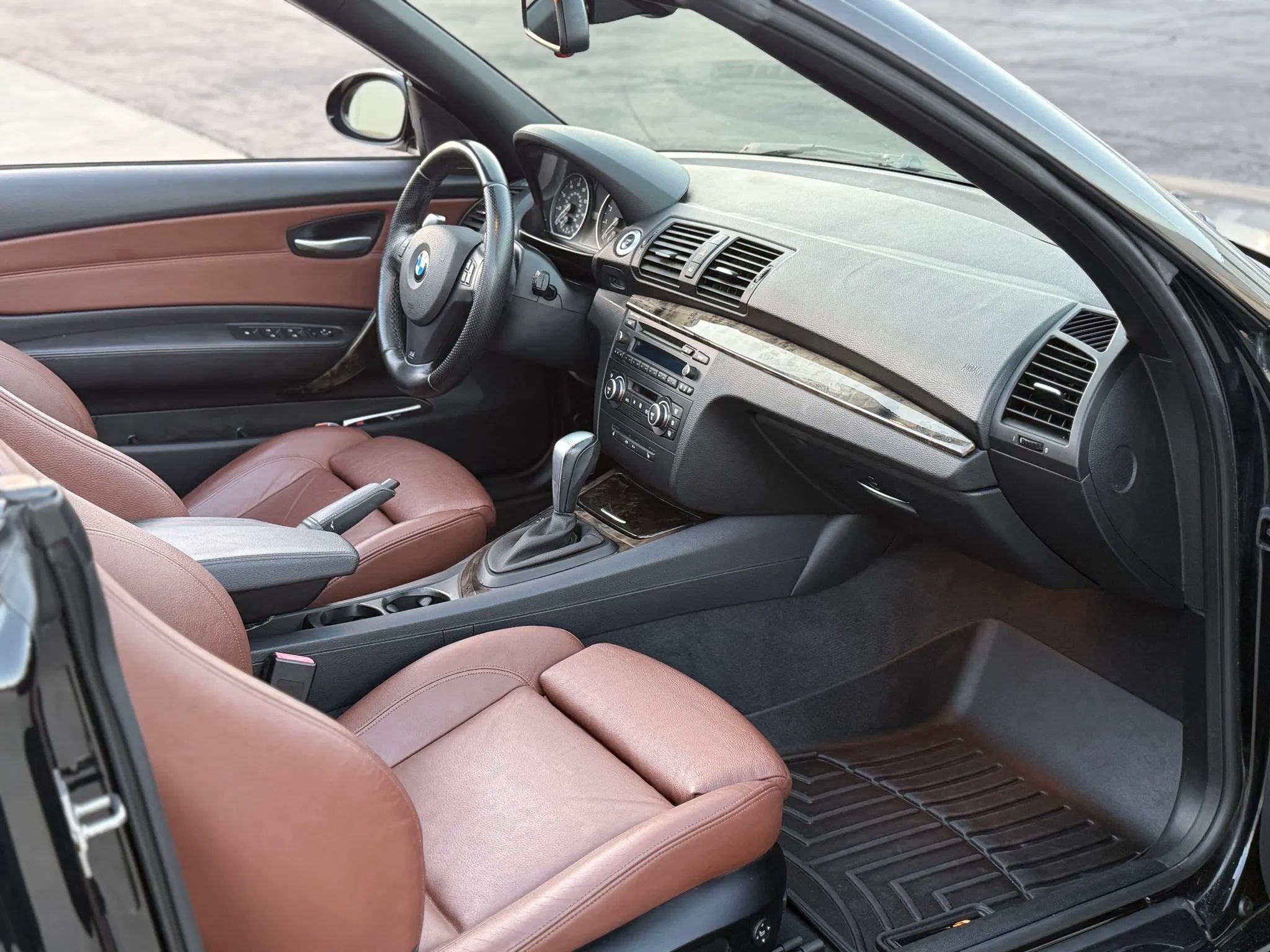 Used 2009 BMW 135i Convertible RWD image 38