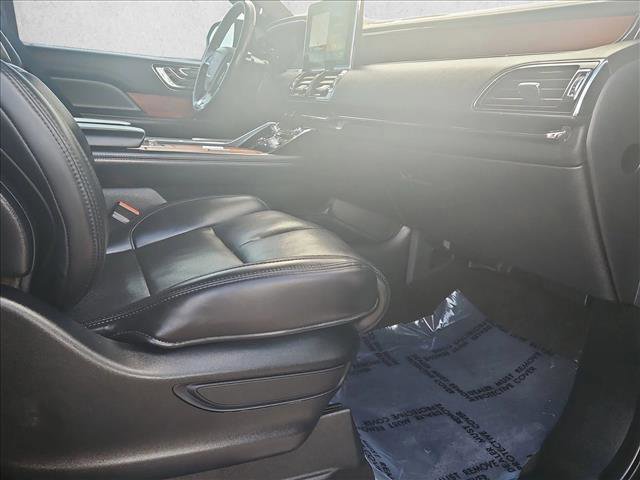 Used 2020 Lincoln Navigator Reserve w/ Luxury Package image 27