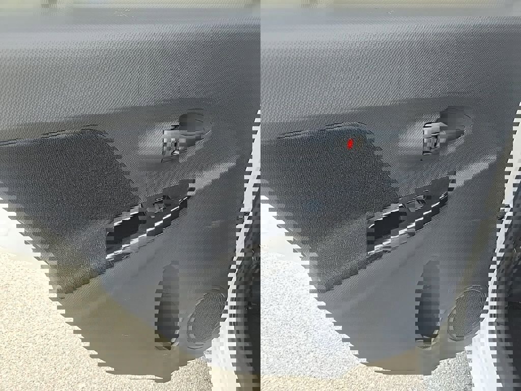 Used 2010 Scion xD image 26