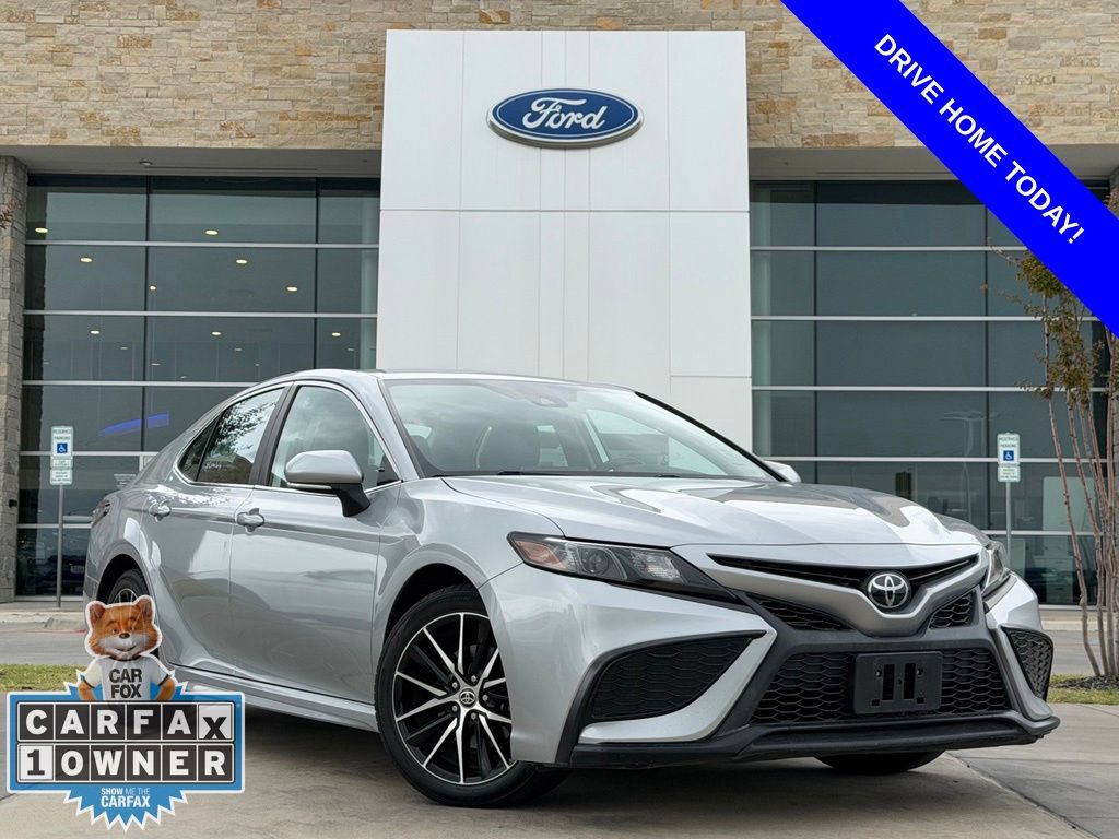 Used 2022 Toyota Camry SE