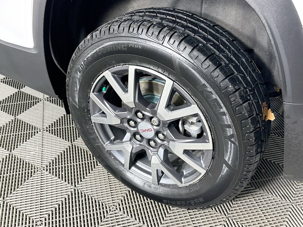 Used 2023 GMC Acadia SLT w/ Technology Package image 42